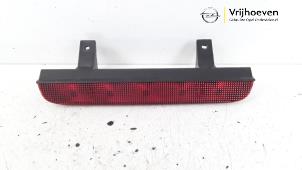 Używane Dodatkowe swiatlo stopu srodek Opel Agila (A) 1.2 16V Cena € 10,00 Procedura marży oferowane przez Autodemontage Vrijhoeven B.V.