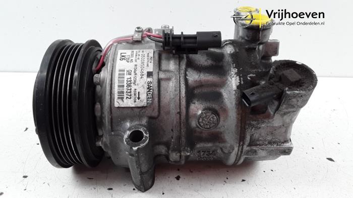 Usagé Pompe clim Opel Astra K 1.0 Turbo 12V Prix € 40,00 Règlement à la marge proposé par Autodemontage Vrijhoeven B.V.