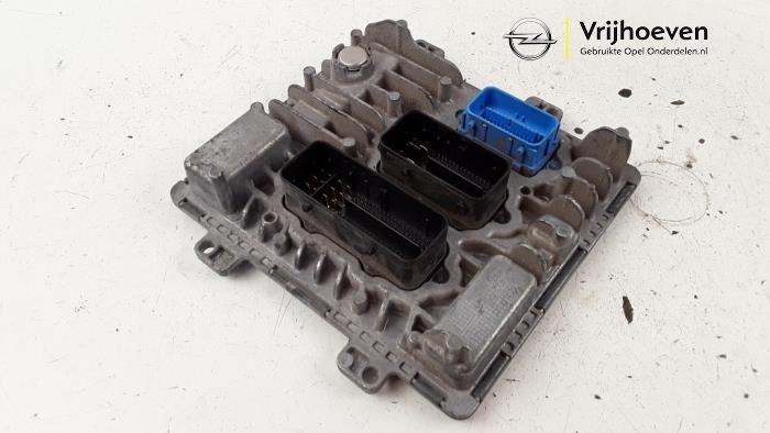 Used Engine management computer Opel Corsa E 1.3 CDTi 16V ecoFLEX Price € 100,00 Margin scheme offered by Autodemontage Vrijhoeven B.V.