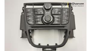 Używane Panel obslugi radia Opel Astra Cena € 60,00 Procedura marży oferowane przez Autodemontage Vrijhoeven B.V.