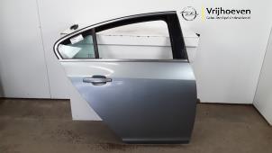 Używane Drzwi prawe tylne wersja 4-drzwiowa Opel Insignia 1.6 SIDI Eco Turbo 16V Cena € 50,00 Procedura marży oferowane przez Autodemontage Vrijhoeven B.V.