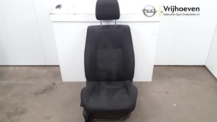 Używane Fotel prawy Opel Agila (B) 1.2 16V Cena € 50,00 Procedura marży oferowane przez Autodemontage Vrijhoeven B.V.