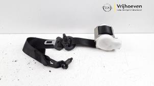 Used Rear seatbelt, left Opel Signum (F48) 2.2 DGI 16V Price € 25,00 Margin scheme offered by Autodemontage Vrijhoeven B.V.