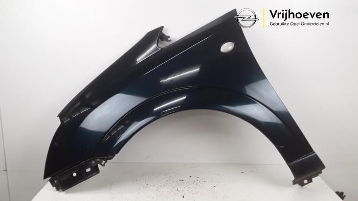 Front wing, left from a Opel Meriva 1.6 16V 2004