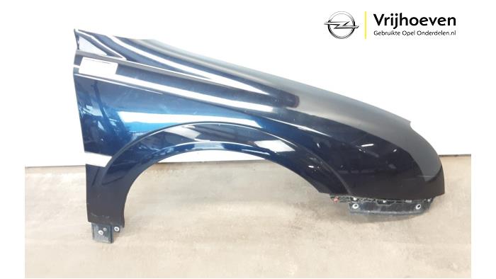 Front wing, right from a Opel Vectra C Caravan 2.2 DIG 16V 2004