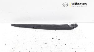 Used Rear wiper arm Opel Astra J (PC6/PD6/PE6/PF6) 1.6 16V Price € 20,00 Margin scheme offered by Autodemontage Vrijhoeven B.V.