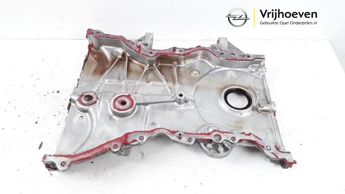 Kettenkasten Deckel van een Opel Corsa E 1.0 SIDI Turbo 12V 2015