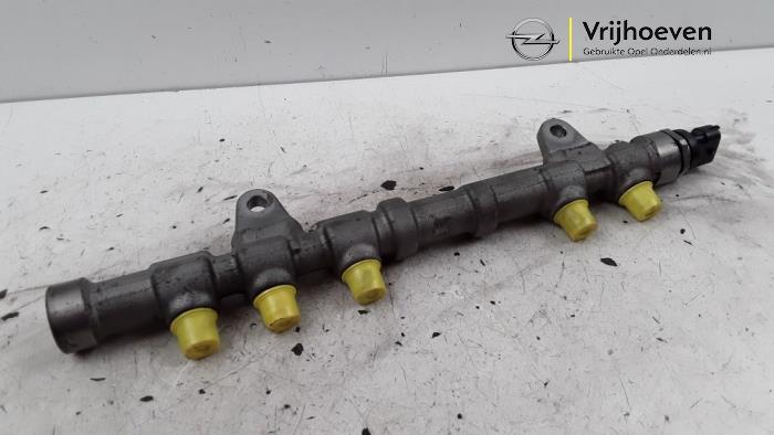 Usagé Système d'injection Opel Corsa E 1.3 CDTi 16V ecoFLEX Prix € 25,00 Règlement à la marge proposé par Autodemontage Vrijhoeven B.V.