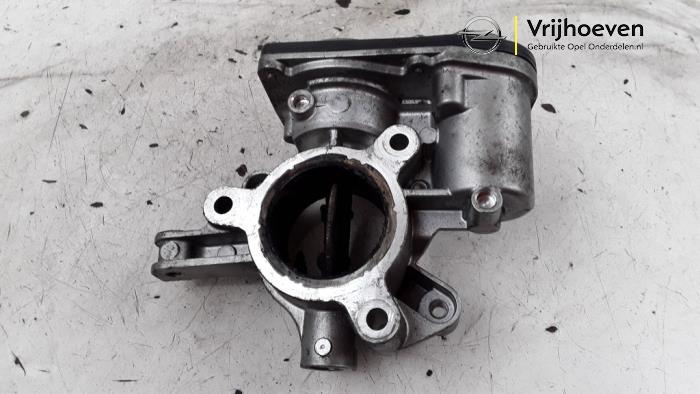 Drosselklappengehäuse van een Opel Corsa E 1.3 CDTi 16V ecoFLEX 2015