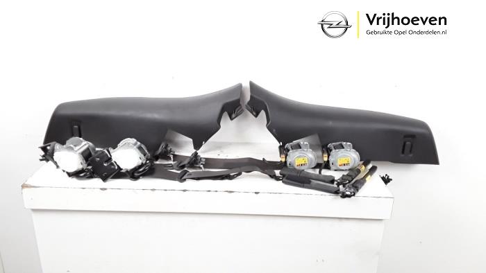 Zestaw napinaczy pasów bezpieczenstwa z Opel Astra K 1.0 SIDI Turbo 12V 2015