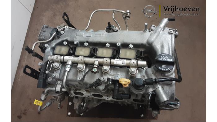 Engine from a Opel Astra K Sports Tourer 1.4 Turbo 16V 2019