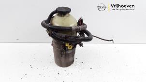 Usados Bomba de dirección asistida Opel Zafira (M75) 1.6 16V Precio € 50,00 Norma de margen ofrecido por Autodemontage Vrijhoeven B.V.