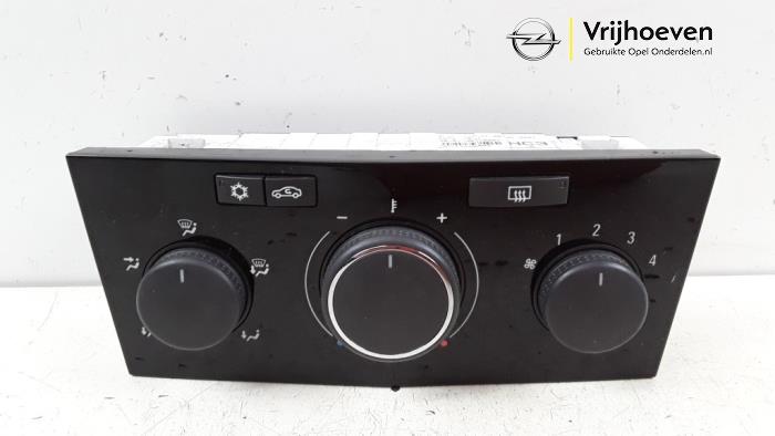 Heater control panel from a Opel Astra H Twin Top (L67) 1.8 16V 2007