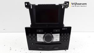 Gebrauchte Radio CD Spieler Opel Astra H Twin Top (L67) 1.8 16V Preis € 100,00 Margenregelung angeboten von Autodemontage Vrijhoeven B.V.