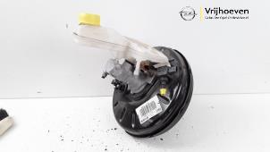 Używane Wspomaganie hamulców Opel Corsa F (UB/UH/UP) 1.2 Turbo 12V 100 Cena € 150,00 Procedura marży oferowane przez Autodemontage Vrijhoeven B.V.