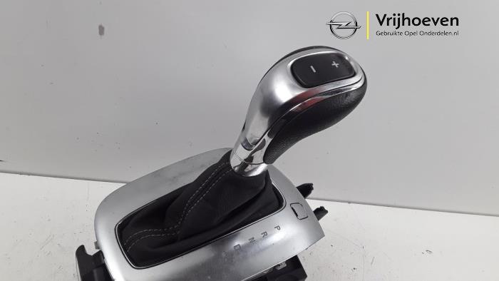 Automatic gear selector from a Vauxhall Mokka/Mokka X 1.4 Turbo 16V 4x2 2014