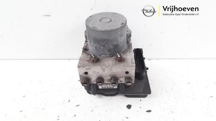 Begagnade ABS-pump Opel Corsa D 1.6i OPC 16V Turbo Pris € 175,00 Marginaltabell erbjuds av Autodemontage Vrijhoeven B.V.