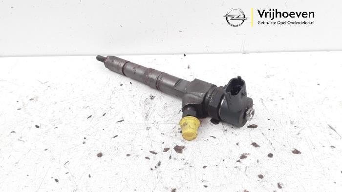 Injector (diesel) from a Opel Insignia 2.0 CDTI 16V 120 ecoFLEX 2014