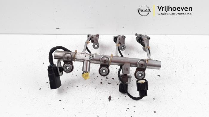 Usagé Système d'injection Opel Corsa E 1.0 SIDI Turbo 12V Prix € 200,00 Règlement à la marge proposé par Autodemontage Vrijhoeven B.V.