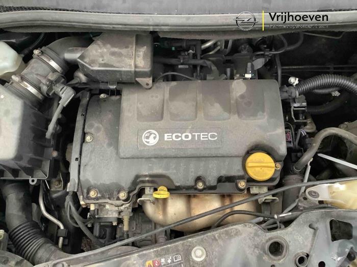 Engine from a Opel Corsa E 1.4 16V 2016