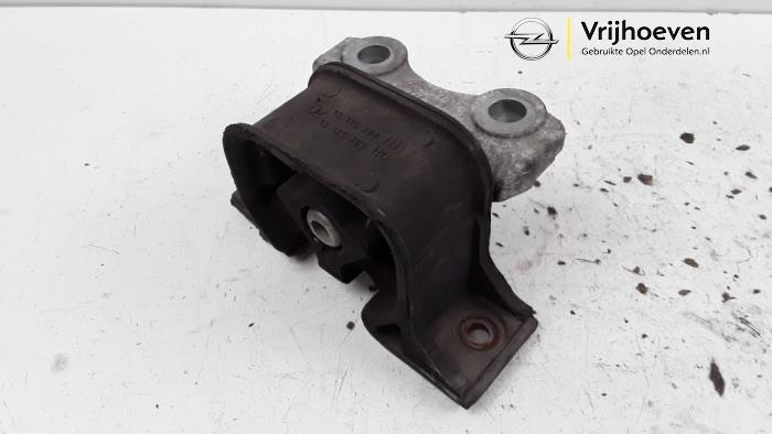 Usagé Support moteur Opel Tigra Twin Top 1.4 16V Prix € 15,00 Règlement à la marge proposé par Autodemontage Vrijhoeven B.V.