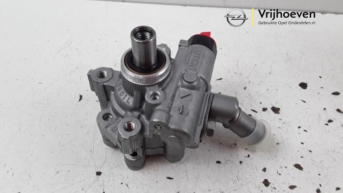 Power steering pump from a Vauxhall Insignia Mk.I 2.0 CDTI 16V 2009