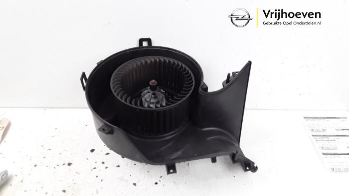 Motor de ventilador de calefactor de un Opel Vectra C GTS 1.8 16V 2002