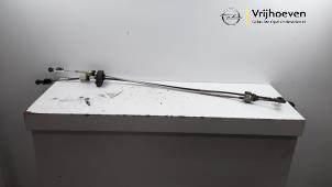 Usados Cable de cambio de caja de cambios Opel Vectra C GTS 1.8 16V Precio € 30,00 Norma de margen ofrecido por Autodemontage Vrijhoeven B.V.