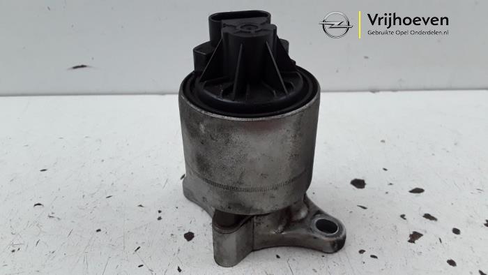 EGR valve from a Opel Antara (LA6) 2.4 16V 4x4 2007