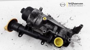 Usados Cuerpo de filtro de aceite Opel Corsa D 1.3 CDTi 16V ecoFLEX Precio € 50,00 Norma de margen ofrecido por Autodemontage Vrijhoeven B.V.