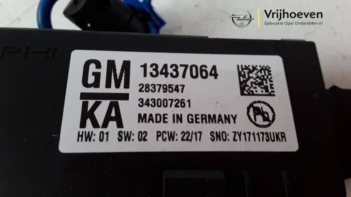 Sensor de alarma de un Opel Astra K 1.0 Turbo 12V 2017