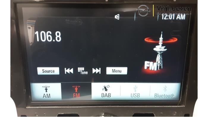 Radio Modul van een Opel Corsa E 1.4 16V Bi-Fuel 2017