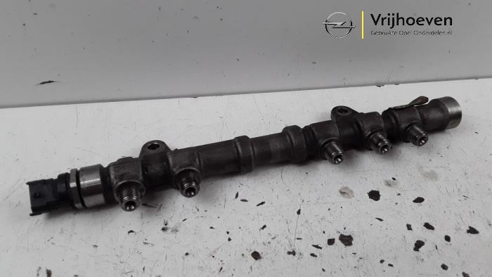 Usagé Système d'injection Opel Corsa E 1.3 CDTi 16V ecoFLEX Prix € 25,00 Règlement à la marge proposé par Autodemontage Vrijhoeven B.V.