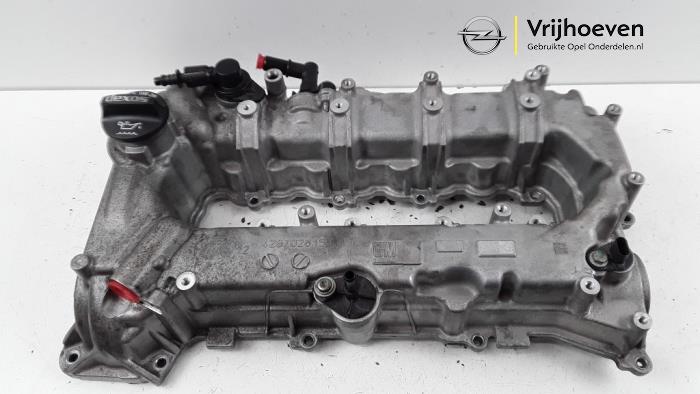 Rocker cover Opel Astra K 1.4 Turbo 16V - 12677790 B14XFT