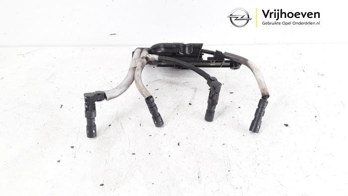 Used Distributor Opel Corsa E 1.3 CDTi 16V ecoFLEX Price € 30,00 Margin scheme offered by Autodemontage Vrijhoeven B.V.