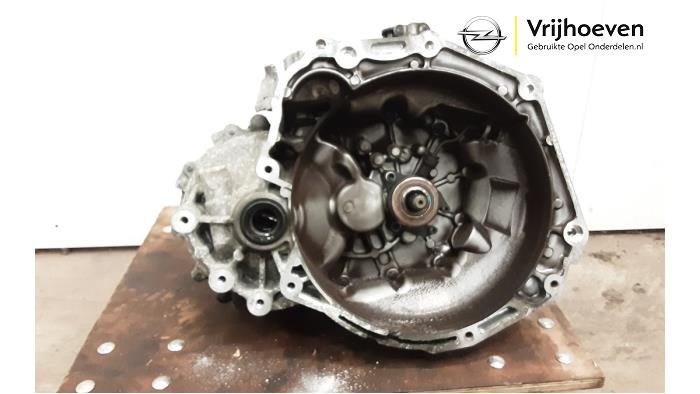 Gearbox from a Opel Karl 1.0 12V 2015
