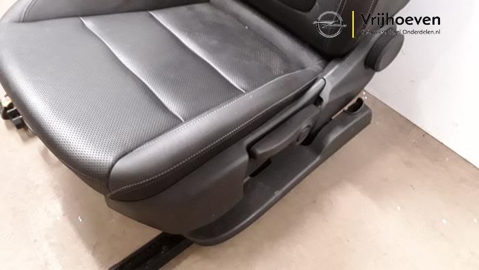 Fotel lewy z Opel Astra K Sports Tourer 1.6 CDTI 136 16V 2016