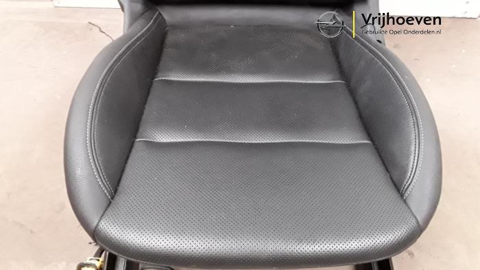 Seat, left from a Opel Astra K Sports Tourer 1.6 CDTI 136 16V 2016