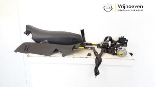 Usagé Kit tendeur de ceinture Opel Astra K 1.0 SIDI Turbo 12V Prix € 500,00 Règlement à la marge proposé par Autodemontage Vrijhoeven B.V.