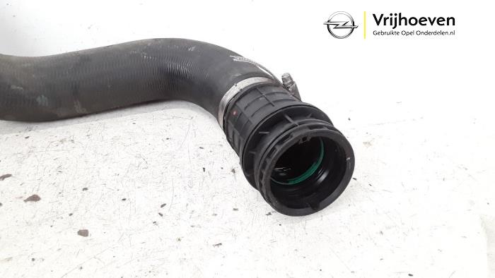 Intercooler hose from a Opel Astra K 1.0 SIDI Turbo 12V 2016