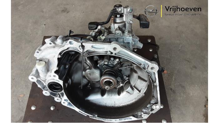 Gebrauchte Getriebe Opel Karl 1.0 12V Preis € 275,00 Margenregelung angeboten von Autodemontage Vrijhoeven B.V.