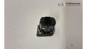 Przelacznik LPG z Opel Astra J (PC6/PD6/PE6/PF6) 1.4 Turbo 16V 2012