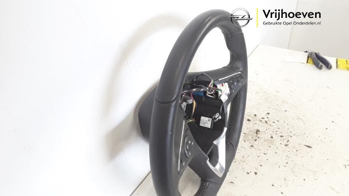 Steering wheel from a Opel Mokka 1.2 Turbo 12V 2021