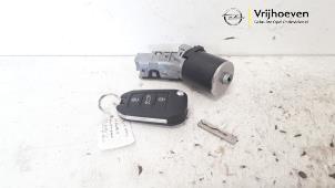 Usados Cerradura de contacto y llave Opel Mokka 1.2 Turbo 12V Precio € 40,00 Norma de margen ofrecido por Autodemontage Vrijhoeven B.V.
