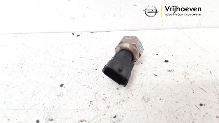 Begagnade Bränsletryckssensor Opel Vectra C Caravan 2.2 DIG 16V Pris € 80,00 Marginaltabell erbjuds av Autodemontage Vrijhoeven B.V.
