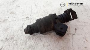 Used Injector (petrol injection) Opel Corsa C (F08/68) 1.8 16V GSi Price € 20,00 Margin scheme offered by Autodemontage Vrijhoeven B.V.