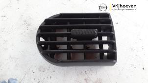 Used Dashboard vent Opel Tigra Twin Top 1.4 16V Price € 10,00 Margin scheme offered by Autodemontage Vrijhoeven B.V.