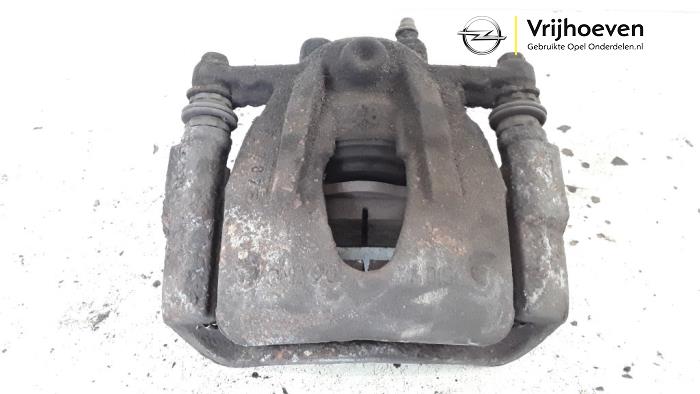 Gebrauchte Bremszange links vorne Opel Corsa C (F08/68) 1.2 16V Twin Port Preis € 30,00 Margenregelung angeboten von Autodemontage Vrijhoeven B.V.