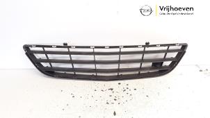 Used Grille Opel Corsa D 1.4 16V Twinport Price € 25,00 Margin scheme offered by Autodemontage Vrijhoeven B.V.