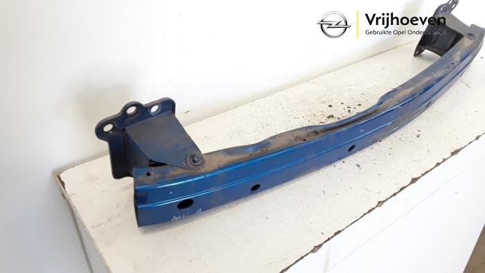 Front bumper frame from a Opel Tigra Twin Top 1.4 16V 2004